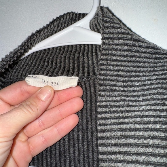 Aztec Gray Ribbed Sweater - Picture 4 of 6